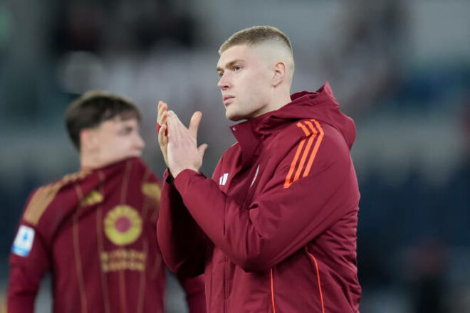 Довбик объяснил, почему не празднует свои голы слишком эмоционально