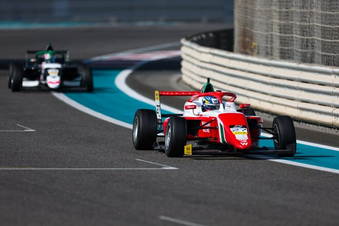 Украинские пилоты открыли сезон в Формуле-4 и FRMEC