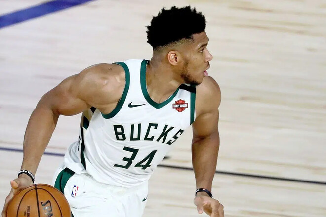 ВИДЕО. Адетокумбо набрал 34 очка, которые позволили Милуоки победить