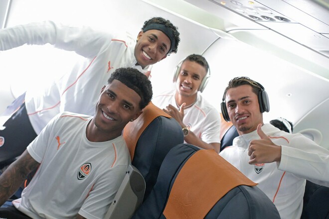 ФОТО. Шахтер отправился в Гельзенкирхен на матч Лиги чемпионов с Брестом