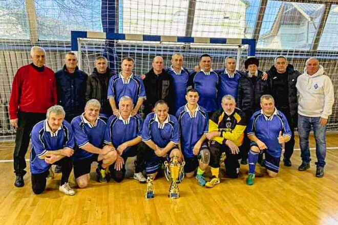 В Чернівцях відбувся турнір на честь ювілеїв легенд місцевого футболу