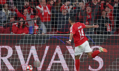 ВИДЕО. Дикая ошибка Барселоны. Павлидис сделал дубль