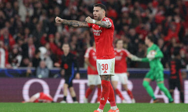 ВИДЕО. Это хет-трик. Павлидис забил третий гол в ворота Барселоны