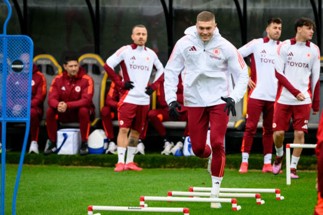 ВИДЕО. «Куда ты бежишь?» Раньери отчитал Довбика за ошибку на тренировке