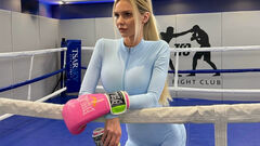 PHOTO. The wife of the coach of Dynamo took up boxing, but everyone is talking about her form