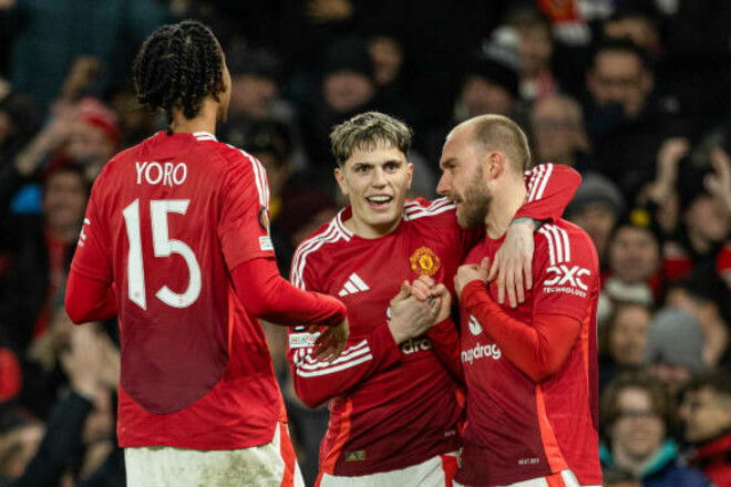 Огненная концовка. Манчестер Юнайтед не без проблем одолел Рейнджерс