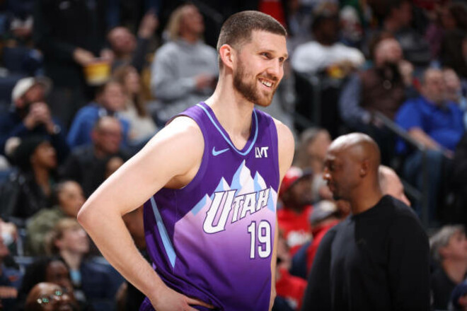 Михайлюк в очередной раз набрал 16 очков. Юта уступила Мемфису