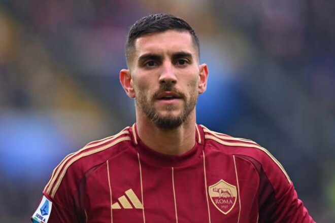 «Увидел это на лице». Капитан Ромы объяснил, почему отдал пенальти Довбику