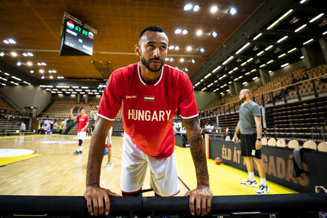 Одноклубник Пустового завершил международную карьеру