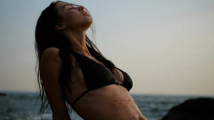 ВИДЕО. Жена талантливого украинского голкипера засветила грудь. Огонь