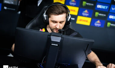 «Люди бегают с FAMAS, будто MP9 убрали из игры» – HooXi о патче