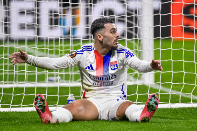 У Довбика проблемы? Рома близка к подписанию лучшего бомбардира Евро