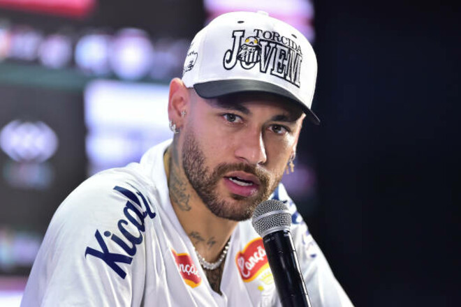 ВИДЕО. Настоящая звезда. Неймар прилетел на тренирову Сантоса на вертолете