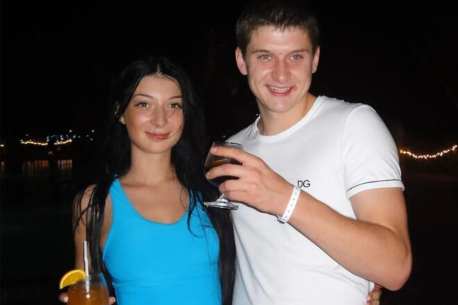 ФОТО. Жена Ракицкого вспомнила Донецк, Донбас-Арену и старый Шахтер