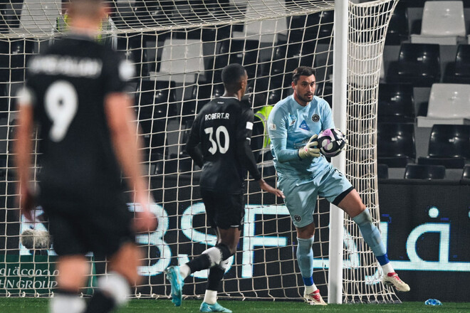 «Прекрасный вратарь». Реакция фанатов Аль-Шабаба на победу и игру Бущана