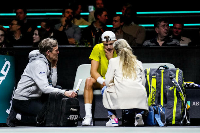 Сенсационный вылет пятого сеяного. Известны четвертьфиналисты в Роттердаме