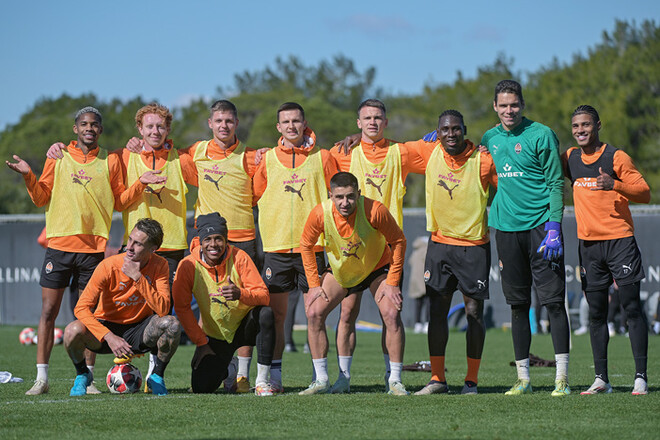 ФОТО. Тренировка Шахтера. Горняки собрались в полном составе