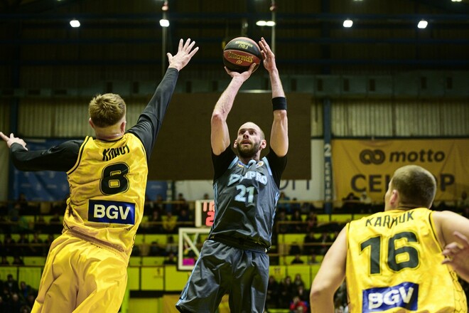 Захоплюючий трилер у Суперлізі. Дніпро переграв Київ-Баскет