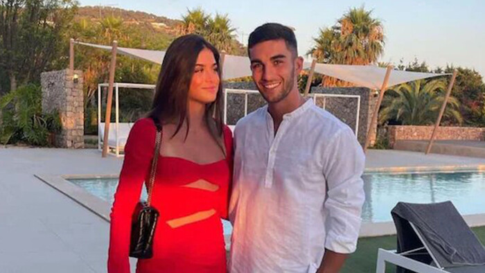 ФОТО. Нападающий Барселоны сошелся с бывшей. Она – дочь тренера ПСЖ