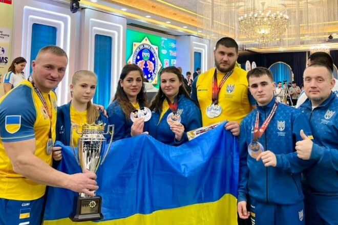 Сборная Украины заняла третье место в Кубке мира по армрестлингу в Ташкенте