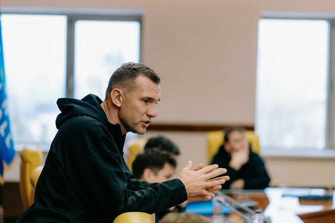 «Слава Україні». Шевченко пояснив, як зміниться форма збірної України