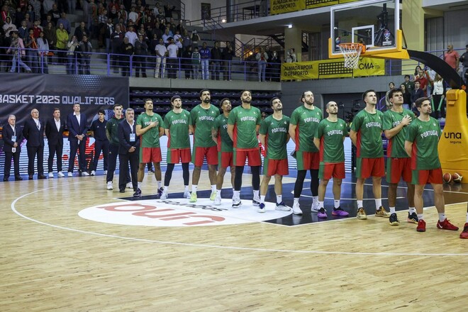 Сборная Португалии обнародовала состав на игру против Украины