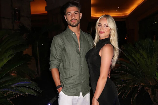 ФОТО. Одна из самых красивых футболисток покинула клуб ради любимого