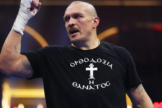 Усик признался, с кем хочет драться после поединка с Дюбуа или Паркером