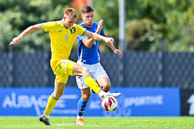 «Не мой агент». Защитник сборной Украины отреагировал на слухи о Ракицком