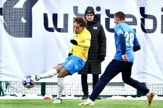 С незабитым пенальти. Металлист 1925 обыграл ФК Николаев