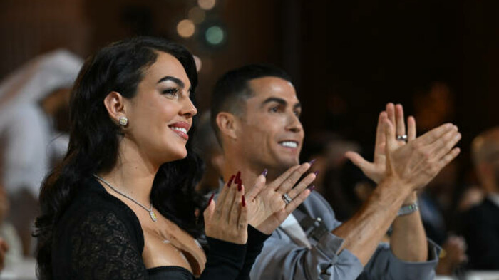 ФОТО. Криштиану Роналду эпично поздравил Джорджину с Днем Святого Валентина