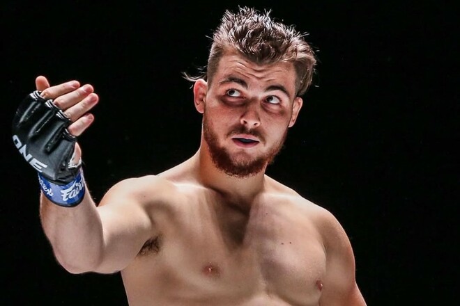 Перспективный украинский боец получил шанс на контракт с UFC