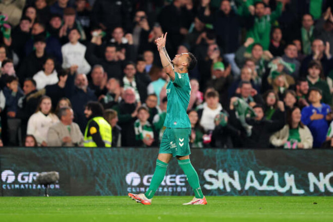 Антони в ударе. Бетис отгрузил три мяча в ворота Реала Сосьедад