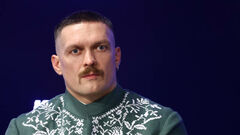Усик узнал свое место в обновленном рейтинге сильнейших боксеров мира