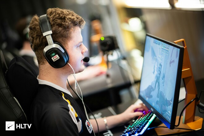 Fnatic с украинцами jambo и fear отобрались на LAN в Праге