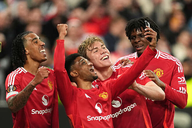 ВИДЕО. Дубль Маунта. Как МЮ во втором тайме забил 4 мяча в ворота Атлетика