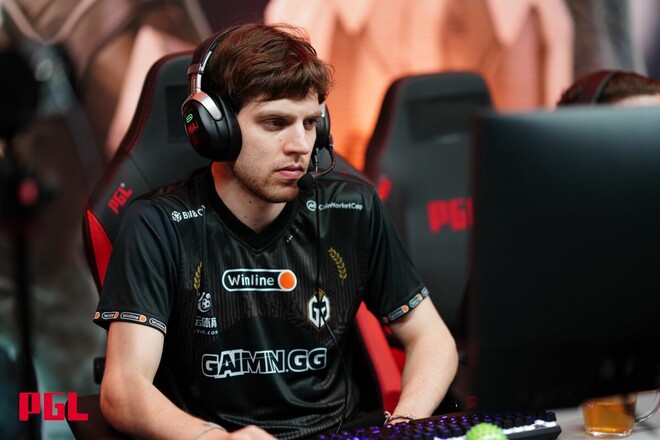 MOUZ представила новый состав по Dota 2 с кыргызским игроком на кери