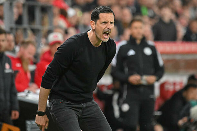 ОФИЦИАЛЬНО. Представитель топ-3 Бундеслиги продлил контракт с тренером