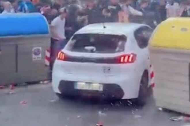 ВІДЕО. Матч Еспаньола та Барселони був призупинений. Що сталося?