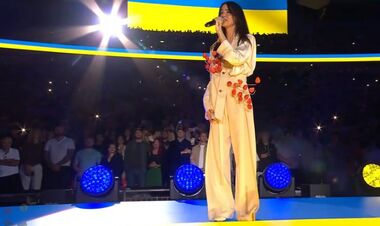 ВИДЕО. Дорофеева спела гимн Украины на Уэмбли перед боем Усика и Дюбуа