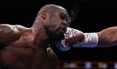 Скільки пропустив Усик? Статистика ударів у поєдинку українця проти Дюбуа