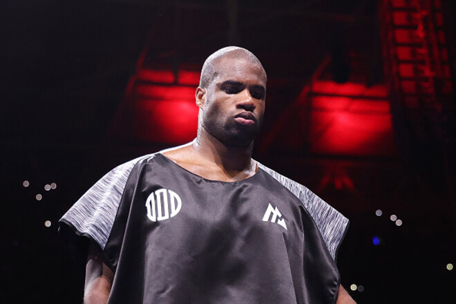 ВІДЕО. Як Дюбуа на Уемблі вийшов на бій за абсолют проти Усика