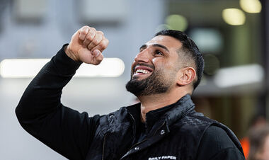 He threatened to jump into the ring. The invincible champion appreciated the victory of Usik