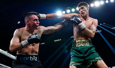 Нокдаун и жесткий седьмой раунд. Бой Фундоры и Цзю в США завершен досрочно