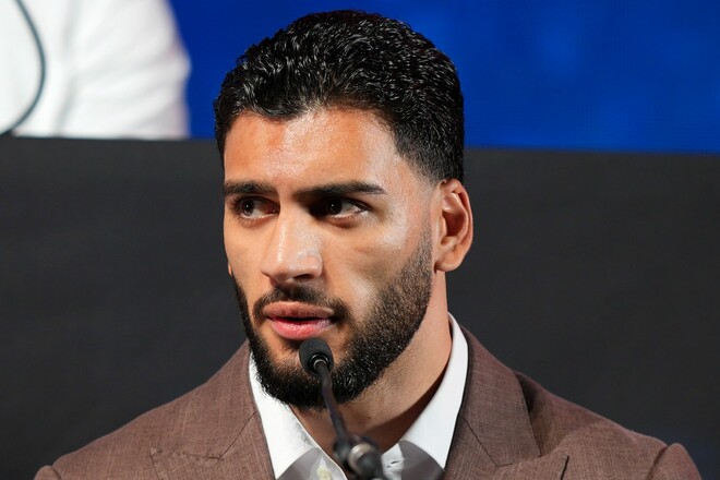 Любимец Аль-Шейха объяснил, почему Усик сумел уничтожить Дюбуа