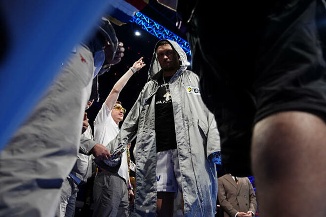 Легендарний журналіст розповів, чому Усику вдалося зламати Дюбуа