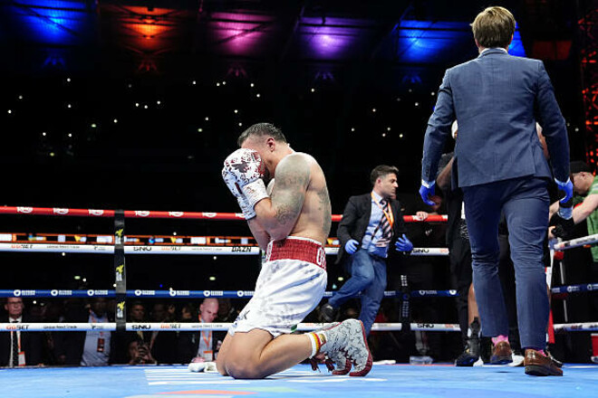 Усик отстранен от бокса после победы над Дюбуа