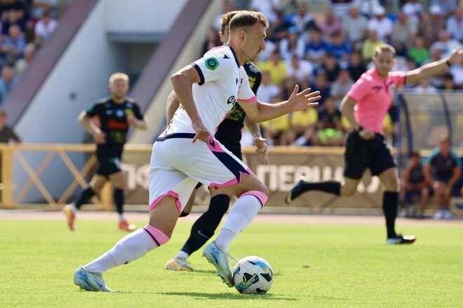 Епіцентр та Колос-2 проводять спаринг в Обухові