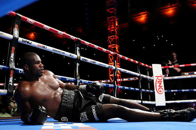 Легенда боксу помітив деталь, яка коштувала Дюбуа перемоги над Усиком