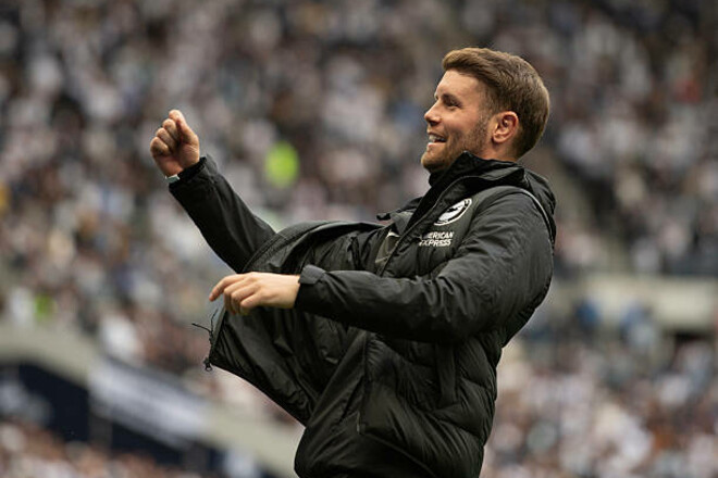 ВІДЕО. У формі. Як 32-річний тренер Брайтона показав техніку на тренуванні